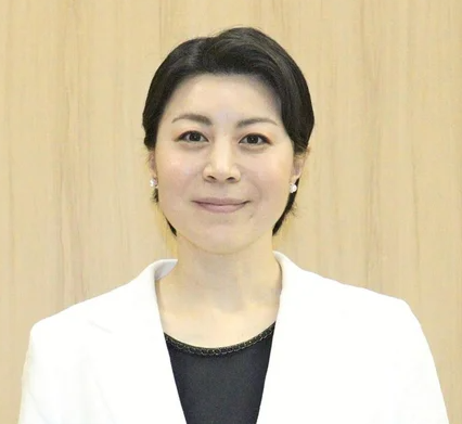 中村真衣