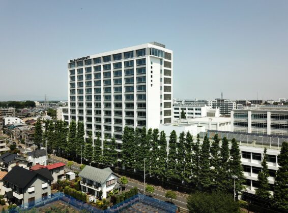亜細亜大学