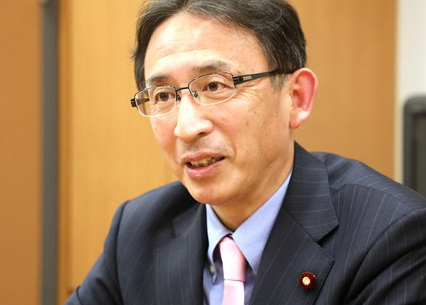 塩川鉄也